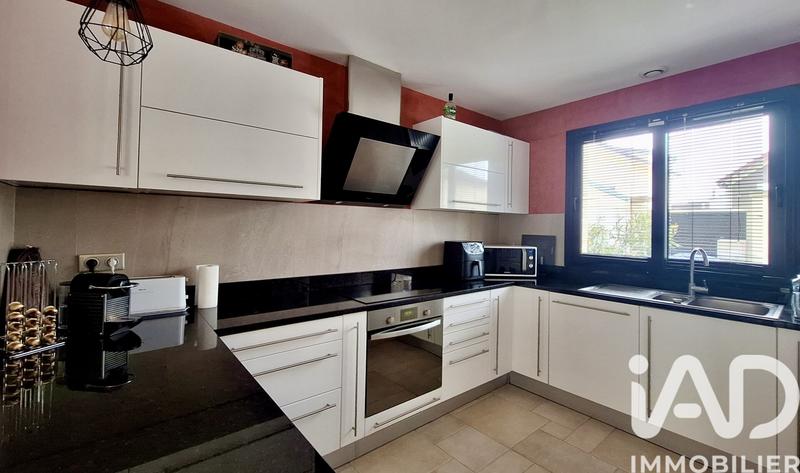 Maison - 110 m² - 4 pièces