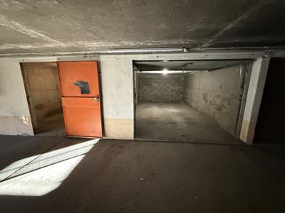 Parking / Garage - 30 m²