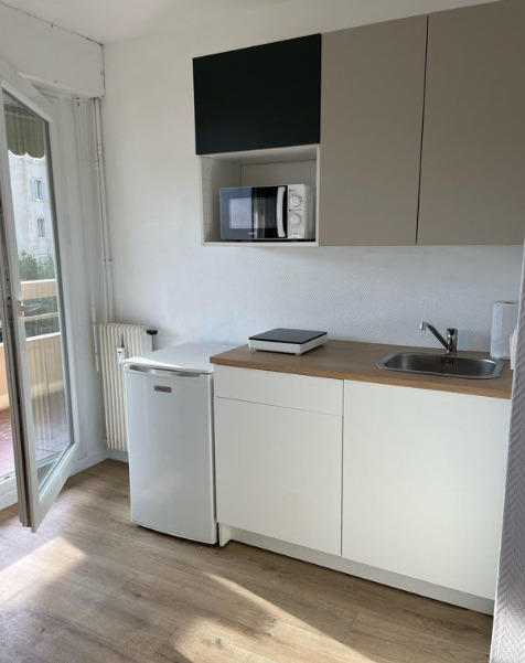 Studio - 14 m² - 1 pièce