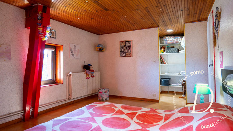 Maison - 350 m² - 7 pièces