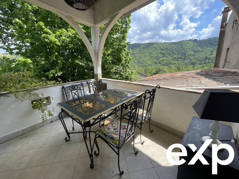 Maison traditionnelle - 108 m² - 4 pièces