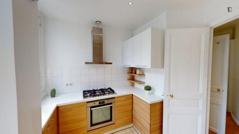 Chambre - 12 m² - 7 pièces