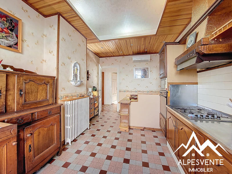 Maison ancienne - 294 m² - 13 pièces