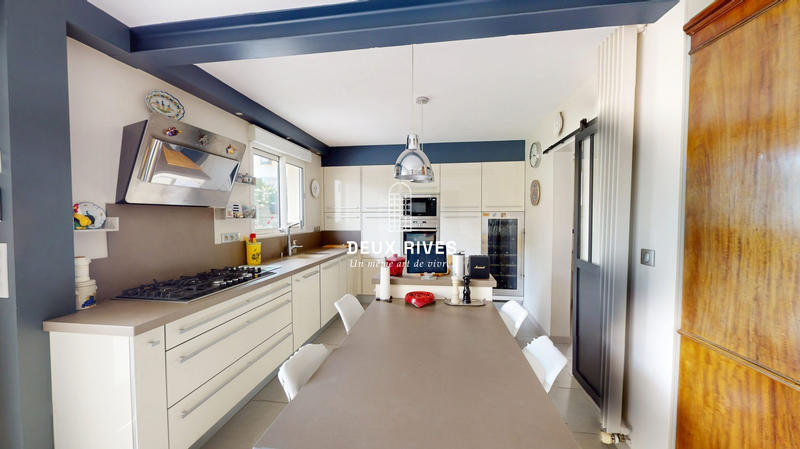 Maison ancienne - 207 m² - 7 pièces