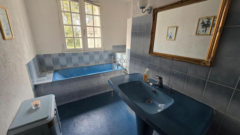 Maison - 265 m² - 11 pièces