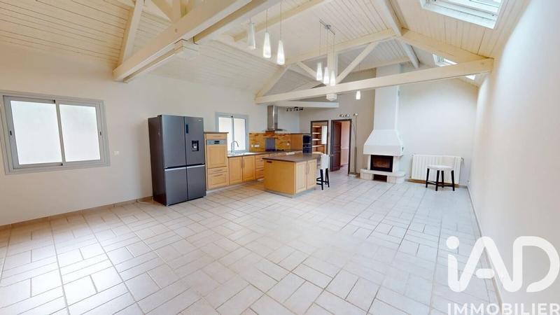Maison - 137 m² - 5 pièces