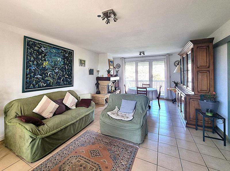 Appartement - 83 m² - 4 pièces