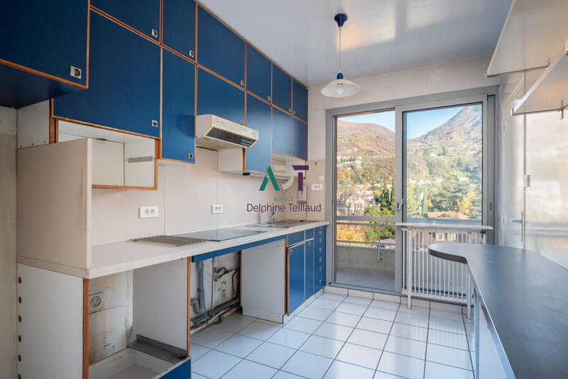 Appartement - 93 m² - 3 pièces