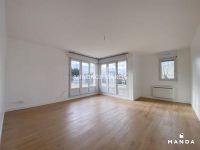 Appartement - 85 m² - 4 pièces