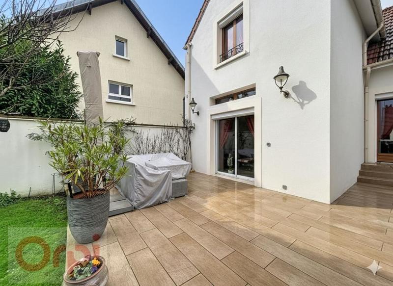 Maison - 131 m² - 6 pièces