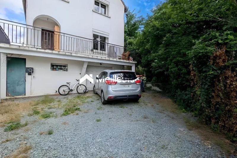 Maison - 121 m² - 6 pièces