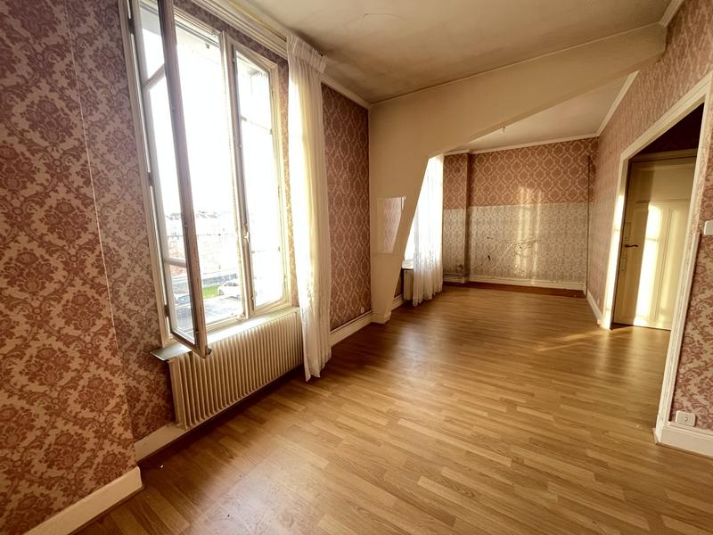 Appartement - 100 m² - 5 pièces
