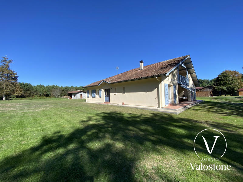 Maison - 246 m² - 6 pièces