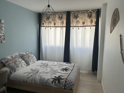 Appartement - 90 m² - 6 pièces