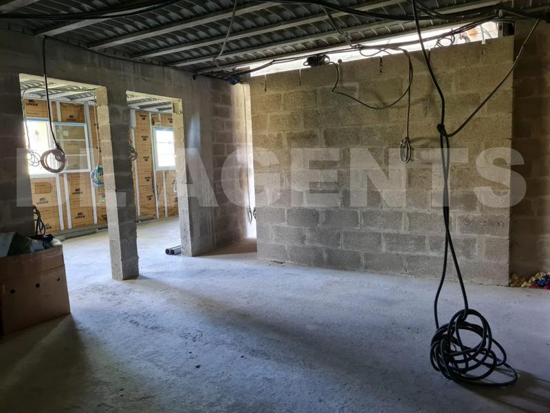 Maison - 180 m² - 8 pièces