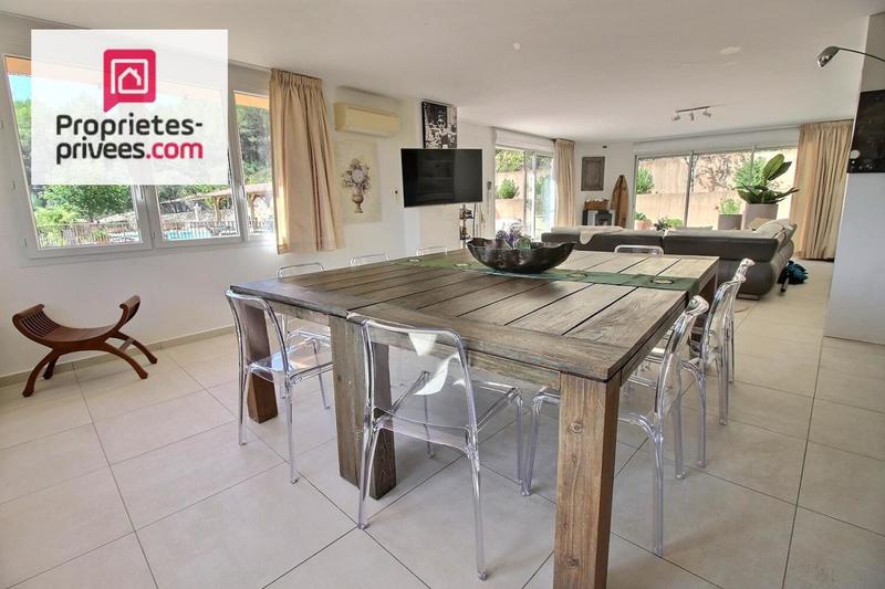 Villa - 240 m² - 7 pièces