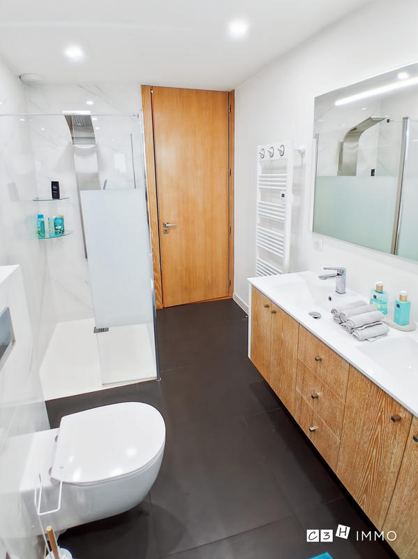 Maison - 143 m² - 5 pièces