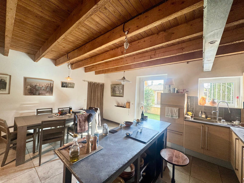 Mas - 250 m² - 6 pièces