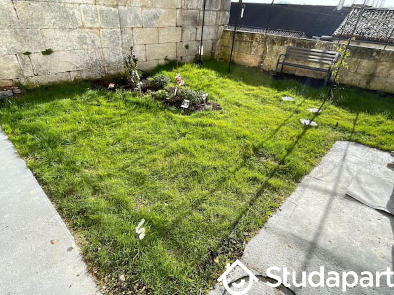 Chambre - 124 m² - 1 pièce