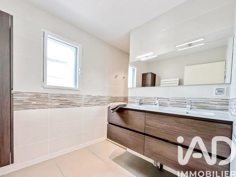 Maison de maîtres - 300 m² - 10 pièces