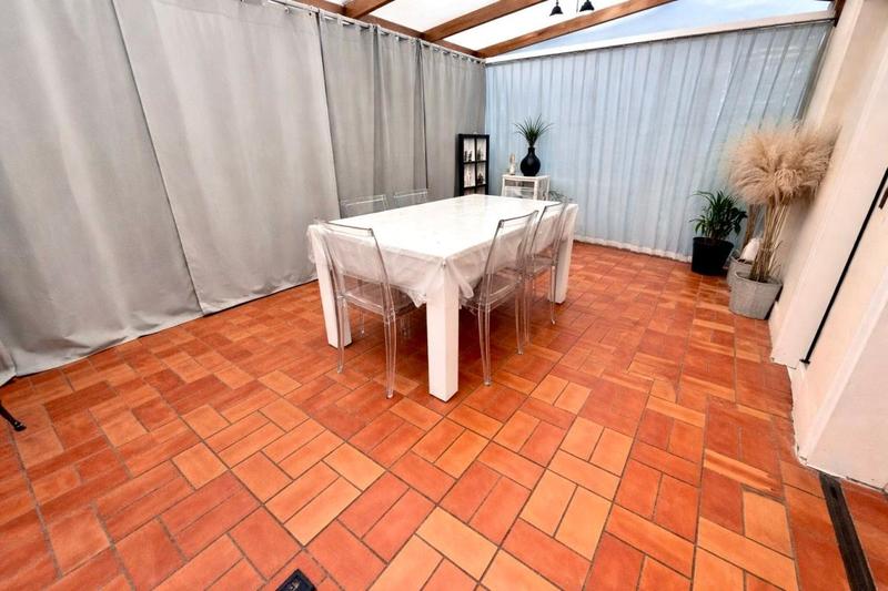 Maison - 90 m² - 5 pièces