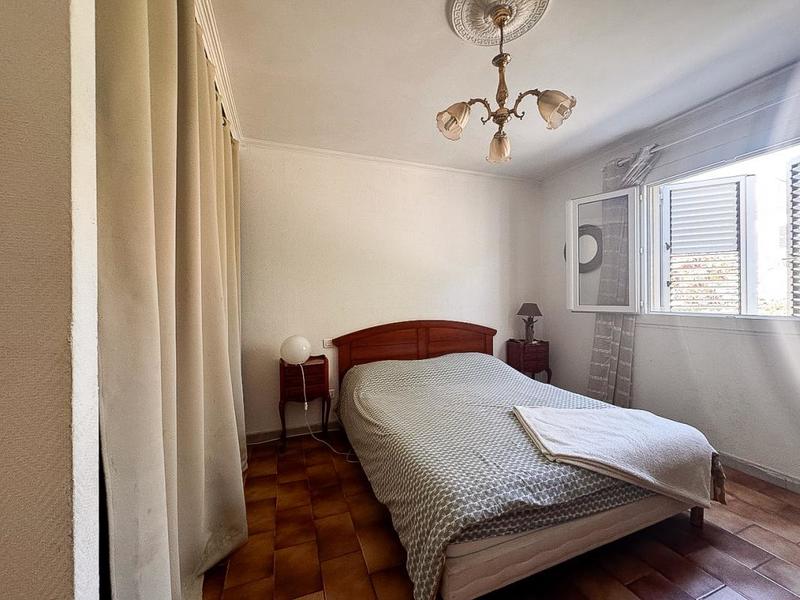 Maison - 204 m² - 9 pièces