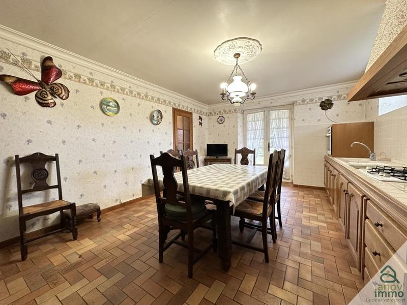 Maison - 287 m² - 9 pièces