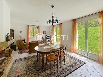 Maison - 160 m² - 5 pièces