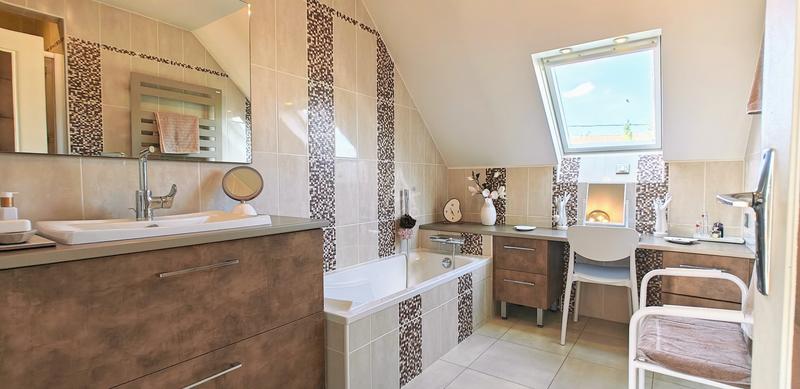 Maison contemporaine - 140 m² - 6 pièces