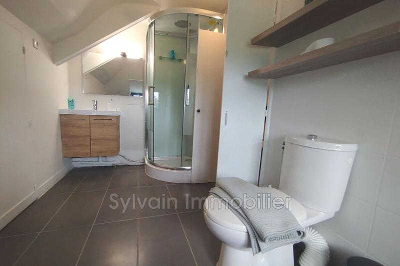 Maison - 220 m² - 9 pièces