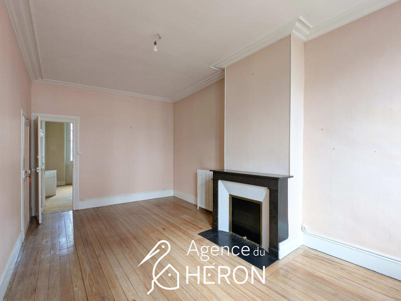 Maison - 204 m² - 8 pièces