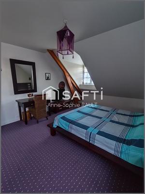 Maison - 254 m² - 9 pièces