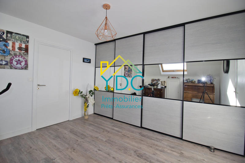 Maison - 205 m² - 8 pièces