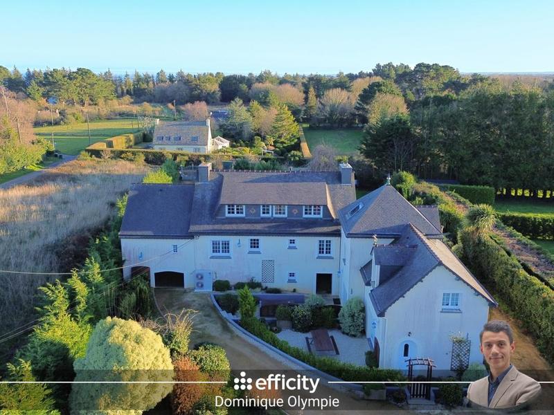 Maison - 340 m² - 16 pièces