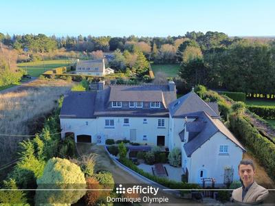 Maison - 340 m² - 16 pièces