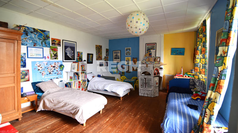 Propriété - 293 m² - 10 pièces