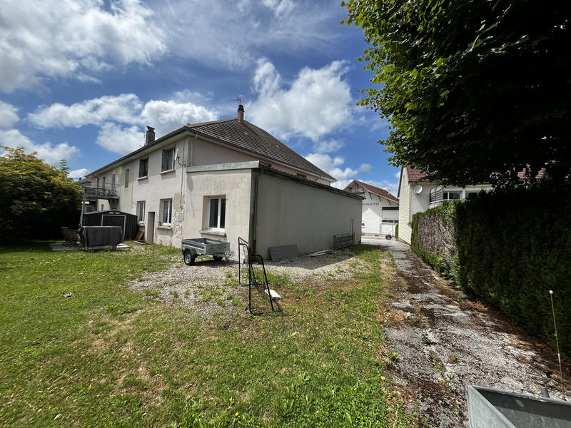 Immeuble - 127 m² - 7 pièces