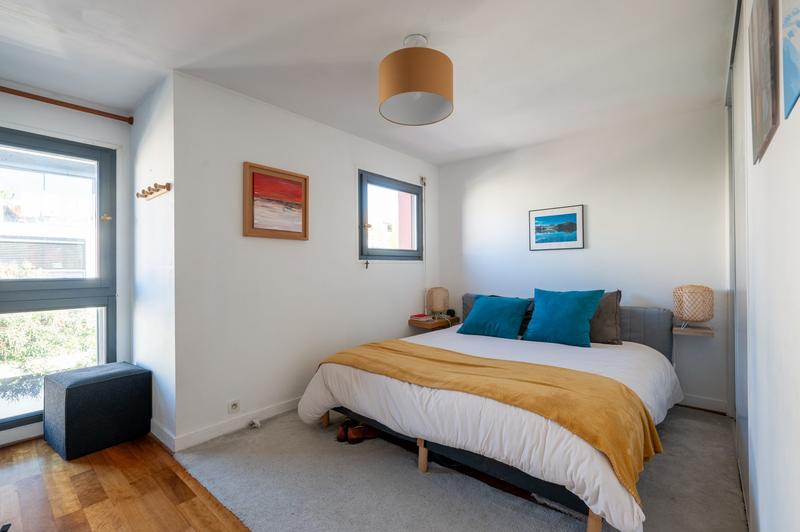 Maison - 300 m² - 9 pièces