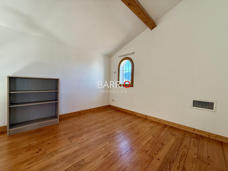 Maison traditionnelle - 181 m² - 6 pièces