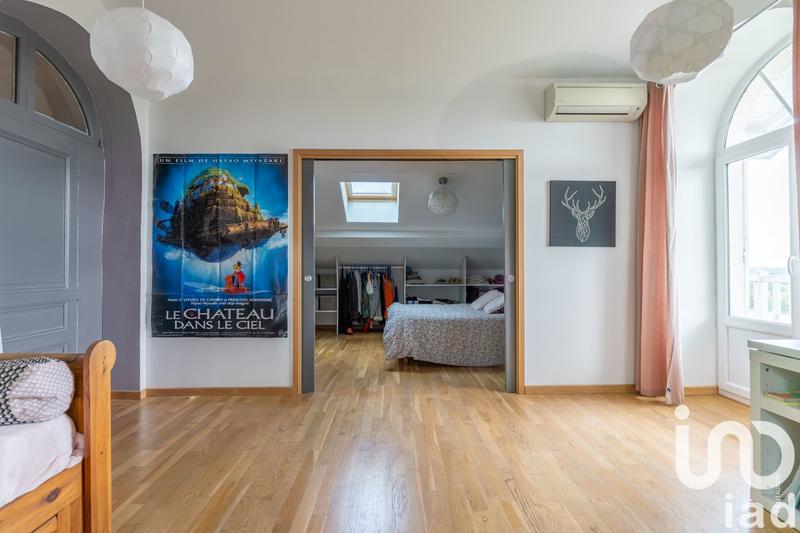 Maison - 234 m² - 7 pièces