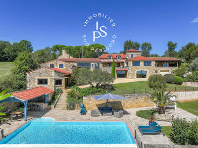 Maison - 448 m² - 16 pièces