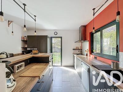 Maison - 180 m² - 6 pièces