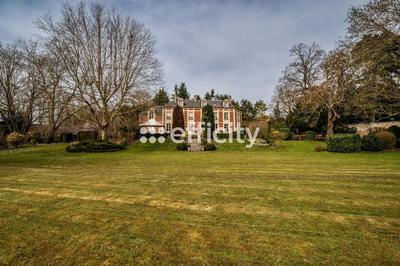 Château - 481 m² - 12 pièces