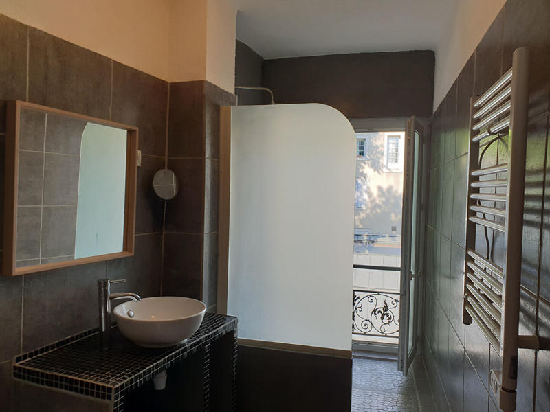 Immeuble - 59 m² - 6 pièces