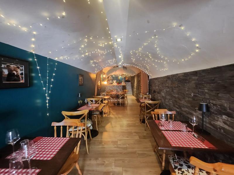 Local commercial - 114 m² - 5 pièces