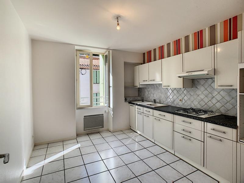 Appartement - 75 m² - 3 pièces