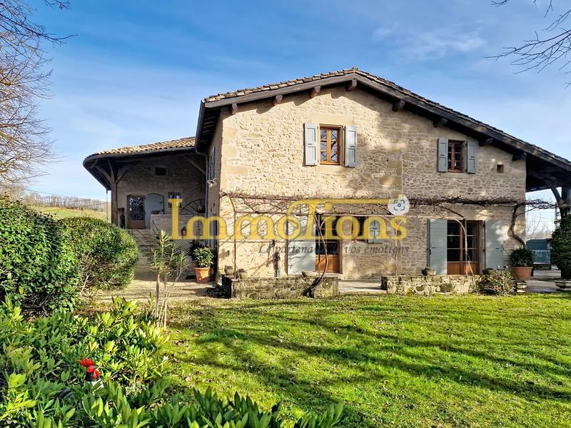 Propriété - 268 m² - 7 pièces