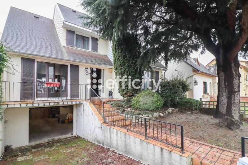 Pavillon - 140 m² - 6 pièces