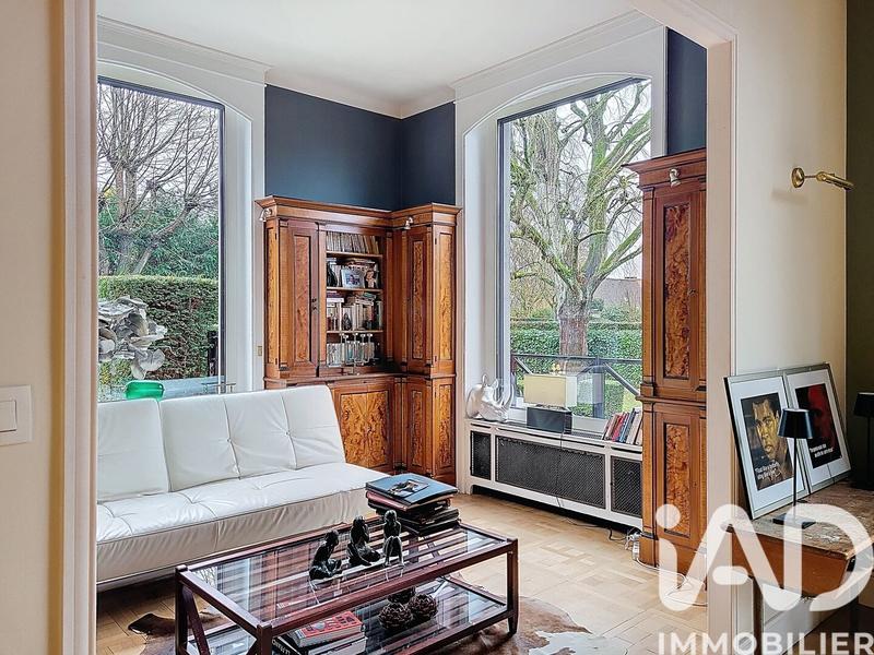 Maison - 415 m² - 13 pièces