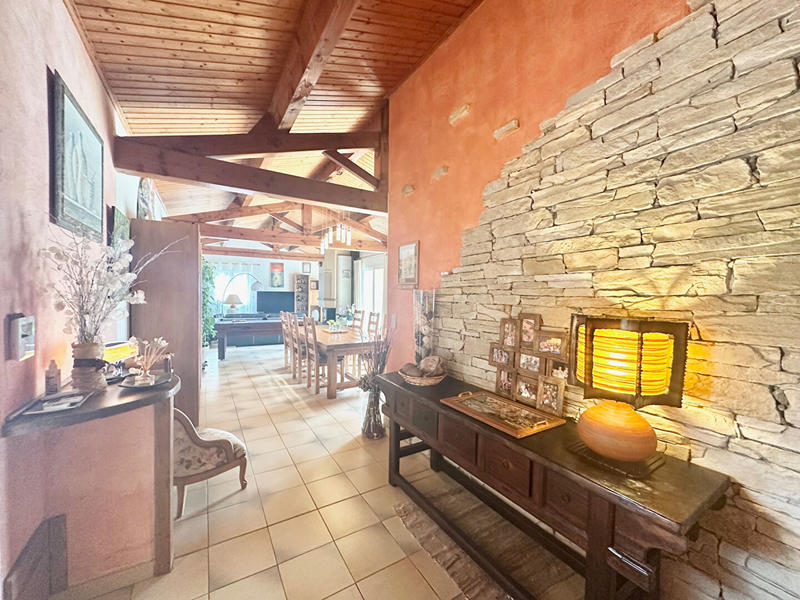 Maison - 208 m² - 6 pièces